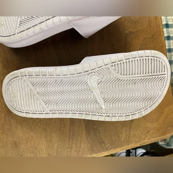 Light Purple Nike Slides - Picture 4 of 4